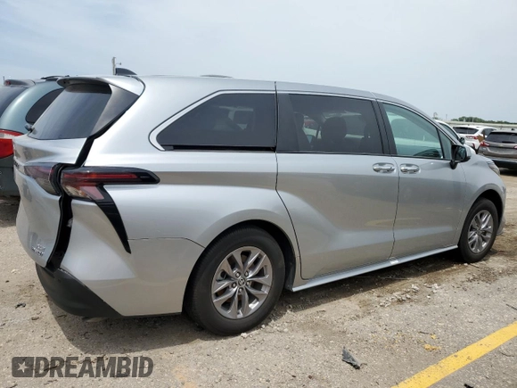 2023 Toyota Sienna XLE with VIN 5TDYRKEC6PS152430, listed as a Copart auction lot 60543295 with Not provided miles and Salvage title. Bid and sale history available at DreamBid. Image 3.