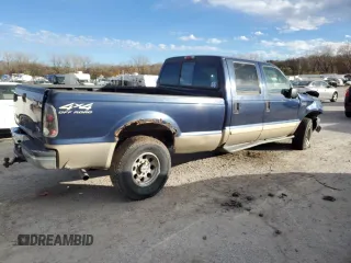 2001 Ford Super Duty F-250 XL with VIN 1FTNW21S71EB38509, listed as a Copart auction lot 81579944 with 204,707 mi miles and Salvage Title. Bid and sale history available at carsss.com. Image 3.