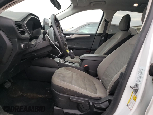 2021 Ford Escape SE z VIN 1FMCU0G66MUB28961, wystawiony jako Copart lot #47256575 z przebiegiem 51 864 mil mil oraz Szkoda całkowita • Salvage title. Historia ofert i sprzedaży dostępna na DreamBid. Obrazek 7.
