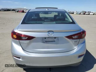 2017 Mazda 3 Grand Touring z VIN 3MZBN1W37HM141705, wystawiony jako Copart lot #56604255 z przebiegiem 62 308 mil mil oraz Szkoda całkowita • Salvage title. Historia ofert i sprzedaży dostępna na DreamBid. Obrazek 6.