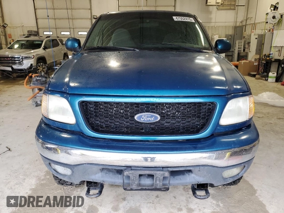 2000 Ford F-150 XL with VIN 1FTRX18L1YKA16800, listed as a Copart auction lot 47552415 with 261,812 mi miles and Clean Title. Bid and sale history available at carsss.com. Image 5.