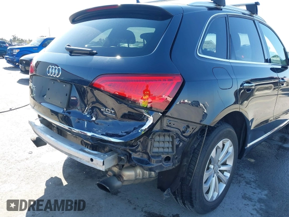 2015 Audi Q5 Premium Plus with VIN WA1LFAFP7FA119828, listed as a IAAI auction lot 41023540 with 69,087 mi miles. Bid and sale history available at carsss.com. Image 18.