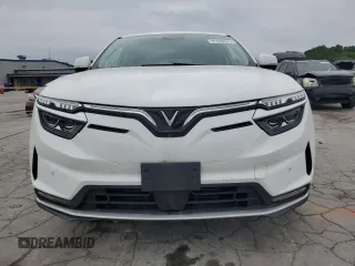 2024 VinFast VF 8 Eco z VIN RLLV1AEB7RH004473, wystawiony jako Copart lot #57440575 z przebiegiem 2336 mil mil oraz Tytuł czysty. Historia ofert i sprzedaży dostępna na DreamBid. Obrazek 5.