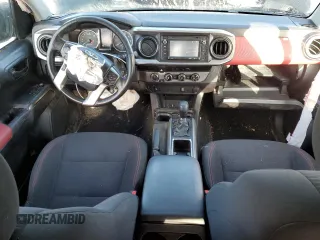 2016 Toyota Tacoma SR z VIN 5TFSX5EN7GX042706, wystawiony jako Copart lot #80982144 z przebiegiem 108 048 mil mil oraz Szkoda całkowita • Salvage title. Historia ofert i sprzedaży dostępna na DreamBid. Obrazek 8.
