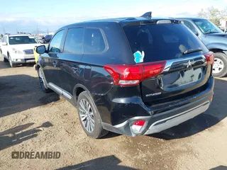 2020 Mitsubishi Outlander SE with VIN JA4AD3A32LZ023826, listed as a IAAI auction lot 42073015 with Not provided miles and . Bid and sale history available at DreamBid. Image 3.