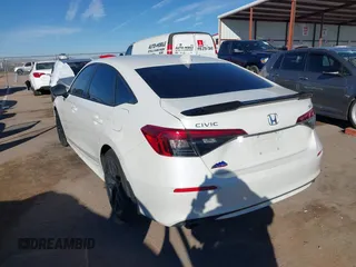 2024 Honda Civic Si z VIN 2HGFE1E5XRH474666, wystawiony jako IAAI lot #41505862 z przebiegiem 10 798 mil mil oraz . Historia ofert i sprzedaży dostępna na DreamBid. Obrazek 14.