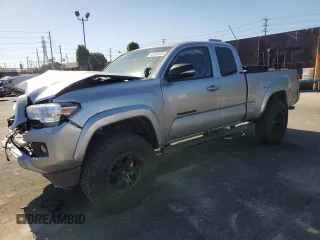 2022 Toyota Tacoma SR z VIN 3TYSZ5ANXNT093981, wystawiony jako Copart lot #56065515 z przebiegiem 26 794 mil mil oraz Szkoda całkowita • Salvage title. Historia ofert i sprzedaży dostępna na DreamBid. Obrazek 1.