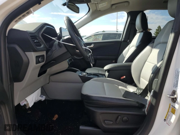 2024 Ford Escape Platinum with VIN 1FMCU9JA2RUA78276, listed as a Copart auction lot 46064715 with 2,854 mi miles and Salvage Title. Bid and sale history available at DreamBid. Image 7.