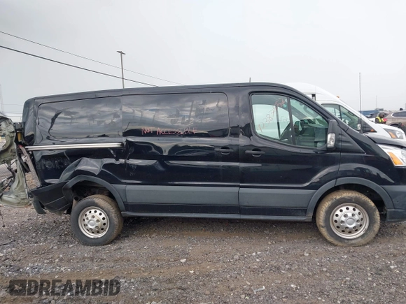 2022 Ford Transit z VIN 1FTYE2Y88NKA08465, wystawiony jako IAAI lot #42387552 z przebiegiem 90 951 mil mil oraz . Historia ofert i sprzedaży dostępna na DreamBid. Obrazek 13.