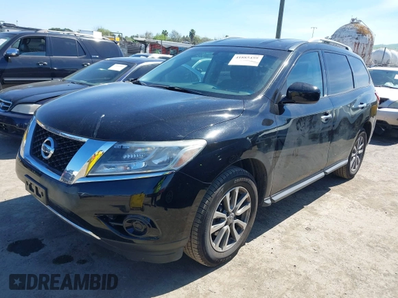 2013 Nissan Pathfinder SL with VIN 5N1AR2MM3DC667423, listed as a IAAI auction lot 41885459 with 140,970 mi miles and . Bid and sale history available at DreamBid. Image 2.