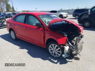 2015 Volkswagen Jetta SE z VIN 3VWD17AJ3FM295211, wystawiony jako Copart lot #48500305 z przebiegiem 136 155 mil mil oraz Szkoda całkowita • Salvage title. Historia ofert i sprzedaży dostępna na DreamBid. Obrazek 4.