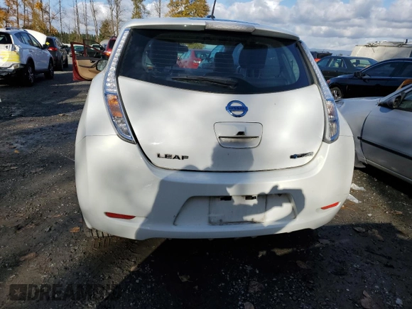 2015 Nissan LEAF SV with VIN 1N4AZ0CP7FC324367, listed as a Copart auction lot 75417783 with 47,839 mi miles. Bid and sale history available at carsss.com. Image 6.