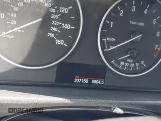2014 BMW 3 Series 328i xDrive с VIN WBA3B5C58EP543698, выставлен на аукционе IAAI как лот 42417625 с пробегом 237 150 миль миль и . История ставок и продаж доступна на DreamBid. Изображение 14.