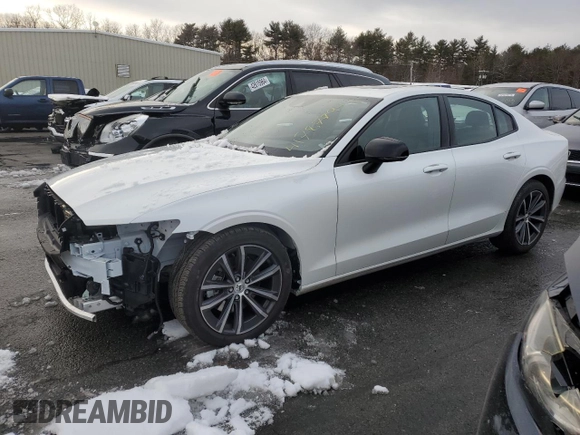 2022 Volvo S60 Momentum with VIN 7JRL12TZ6NG174137, listed as a Copart auction lot 41787794 with 3,496 mi miles. Bid and sale history available at carsss.com. Image 1.