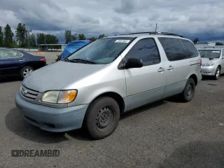 2002 Toyota Sienna CE with VIN 4T3ZF19C02U468964, listed as a Copart auction lot 72051864 with 205,135 mi miles and Salvage Title. Bid and sale history available at carsss.com. Image 1.