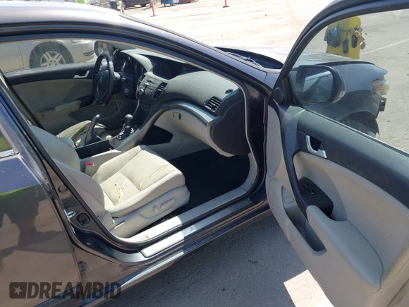 2011 Acura TSX with VIN JH4CU2F61BC009525, listed as a IAAI auction lot 42305819 with 182,765 mi miles and . Bid and sale history available at DreamBid. Image 5.