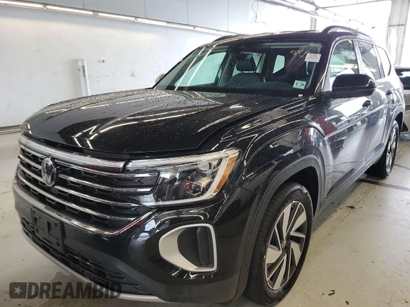 2024 Volkswagen Atlas SE with VIN 1V2HR2CA7RC555188, listed as a IAAI auction lot 42791847 with 29,357 mi miles and . Bid and sale history available at DreamBid. Image 7.
