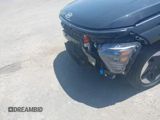 2024 Hyundai Kona Limited с VIN KM8HE3A68RU010317, выставлен на аукционе IAAI как лот 42270825 с пробегом 5 702 миль миль и . История ставок и продаж доступна на DreamBid. Изображение 6.