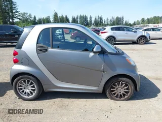 2013 Smart fortwo Pure с VIN WMEEJ3BA5DK622812, выставлен на аукционе IAAI как лот 42356026 с пробегом 64 983 миль миль и . История ставок и продаж доступна на DreamBid. Изображение 13.