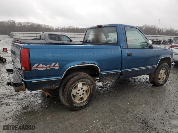 1992 Chevrolet C/K 1500 with VIN 1GCEK14K3NZ112621, listed as a Copart auction lot 44625615 with 334,773 mi miles and Salvage Title. Bid and sale history available at carsss.com. Image 3.