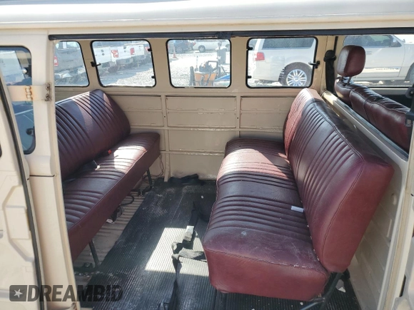 1994 Volkswagen EuroVan с VIN 9BWZZZ23ZPP027489, выставлен на аукционе Copart как лот 45354835 с пробегом 32 453 миль миль и Чистый • Clean title. История ставок и продаж доступна на DreamBid. Изображение 11.