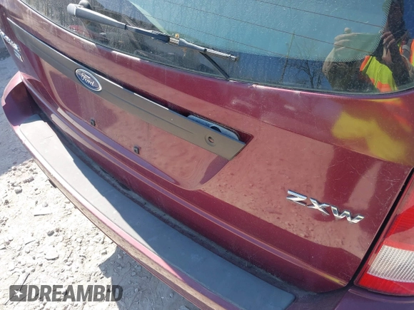 2006 Ford Focus SE with VIN 1FAHP36N86W257986, listed as a IAAI auction lot 42062429 with 64,297 mi miles and . Bid and sale history available at carsss.com. Image 6.