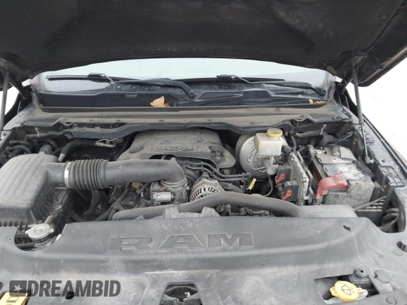 2019 Ram 1500 Rebel z VIN 1C6SRFLT6KN599362, wystawiony jako IAAI lot #41560018 z przebiegiem Nie podano mil oraz . Historia ofert i sprzedaży dostępna na DreamBid. Obrazek 10.