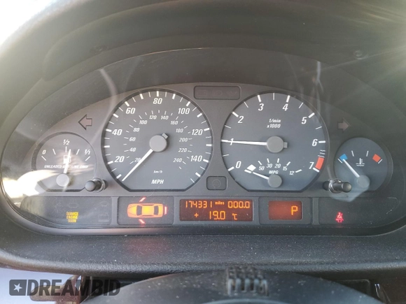 2006 BMW 3 Series 325Ci with VIN WBABW33426PX86033, listed as a Copart auction lot 44718015 with 174,331 mi miles and Clean Title. Bid and sale history available at carsss.com. Image 9.