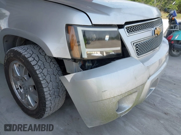 2013 Chevrolet Suburban LT with VIN 1GNSCJE03DR105672, listed as a IAAI auction lot 42197168 with 192,860 mi miles and . Bid and sale history available at DreamBid. Image 6.