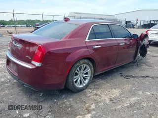 2016 Chrysler 300 C z VIN 2C3CCAEG8GH119036, wystawiony jako IAAI lot #42020978 z przebiegiem 210 116 mil mil oraz . Historia ofert i sprzedaży dostępna na DreamBid. Obrazek 4.