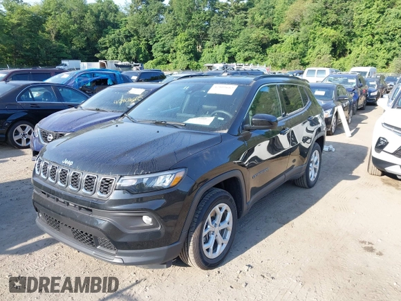 2024 Jeep Compass Latitude z VIN 3C4NJDBN9RT117417, wystawiony jako IAAI lot #42809682 z przebiegiem 34 407 mil mil oraz . Historia ofert i sprzedaży dostępna na DreamBid. Obrazek 18.