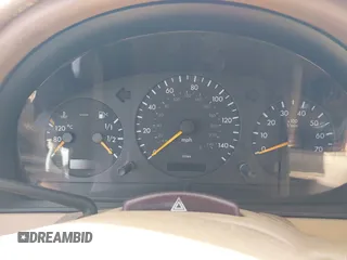2004 Mercedes-Benz M 350 z VIN 4JGAB57E04A502211, wystawiony jako IAAI lot #39441932 z przebiegiem Nie podano mil oraz . Historia ofert i sprzedaży dostępna na DreamBid. Obrazek 7.