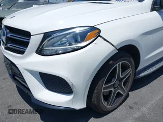 2018 Mercedes-Benz GLE 350 z VIN 4JGDA5JB0JB172588, wystawiony jako IAAI lot #42574600 z przebiegiem 79 132 mil mil oraz . Historia ofert i sprzedaży dostępna na DreamBid. Obrazek 17.