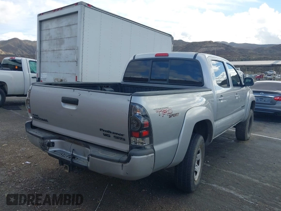 2007 Toyota Tacoma PreRunner z VIN 5TEJU62N17Z386619, wystawiony jako IAAI lot #41476639 z przebiegiem 232 440 mil mil oraz . Historia ofert i sprzedaży dostępna na DreamBid. Obrazek 4.