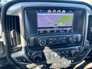 2018 Chevrolet Silverado 1500 LT with VIN 1GCVKREC5JZ252461, listed as a Copart auction lot 50060995 with 210,250 mi miles and Clean Title. Bid and sale history available at carsss.com. Image 9.