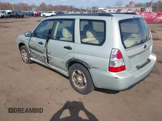 2006 Subaru Forester 2.5 X with VIN JF1SG63646H703558, listed as a IAAI auction lot 42008479 with 190,235 mi miles. Bid and sale history available at carsss.com. Image 3.