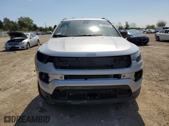 2025 Jeep Compass Latitude z VIN 3C4NJDBN1ST566404, wystawiony jako Copart lot #55024085 z przebiegiem 381 mil mil oraz Szkoda całkowita • Salvage title. Historia ofert i sprzedaży dostępna na DreamBid. Obrazek 5.