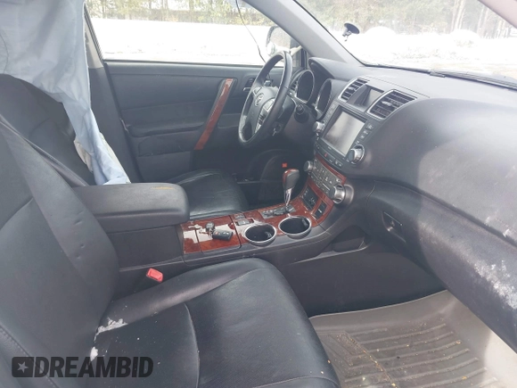 2011 Toyota Highlander Limited with VIN 5TDDK3EH5BS083808, listed as a IAAI auction lot 41559005 with 232,785 mi miles and . Bid and sale history available at DreamBid. Image 5.