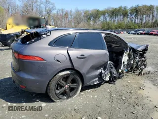 2017 Jaguar F-Pace 35t R-Sport with VIN SADCL2BV2HA096636, listed as a Copart auction lot 60959695 with Not provided miles and Non repairable. Bid and sale history available at DreamBid. Image 3.