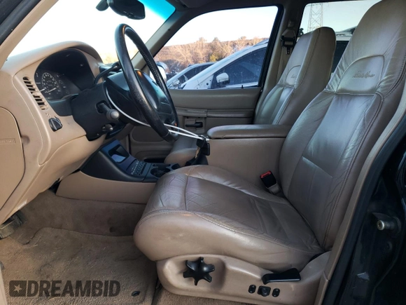 1999 Ford Explorer XLT z VIN 1FMZU35P8XZA31923, wystawiony jako Copart lot #81499304 z przebiegiem 262 209 mil mil oraz Szkoda całkowita • Salvage title. Historia ofert i sprzedaży dostępna na DreamBid. Obrazek 7.
