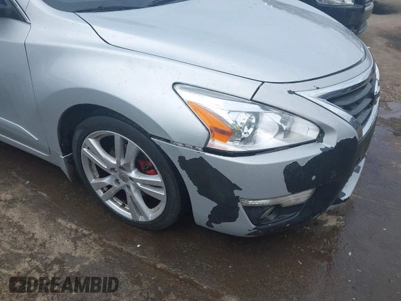 2015 Nissan Altima SL with VIN 1N4BL3AP7FC454420, listed as a IAAI auction lot 41666384 with 211,747 mi miles and . Bid and sale history available at carsss.com. Image 18.