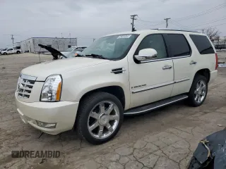 2008 Cadillac Escalade z VIN 1GYFK63858R100296, wystawiony jako Copart lot #52340435 z przebiegiem 165 912 mil mil oraz Tytuł czysty. Historia ofert i sprzedaży dostępna na DreamBid. Obrazek 1.