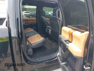 2017 Ford F-150 XL z VIN 1FTEW1EG8HFA18688, wystawiony jako IAAI lot #42385707 z przebiegiem 125 842 mil mil oraz . Historia ofert i sprzedaży dostępna na DreamBid. Obrazek 8.