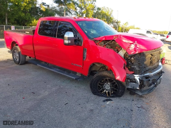 2017 Ford Super Duty F-250 SRW Lariat with VIN 1FT7W2BT5HEB83586, listed as a IAAI auction lot 41902027 with 20,479 mi miles. Bid and sale history available at carsss.com. Image 1.