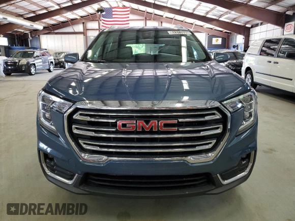2024 GMC Terrain SLT with VIN 3GKALPEG5RL177982, listed as a Copart auction lot 62377035 with 31,555 mi miles and Clean title. Bid and sale history available at DreamBid. Image 5.