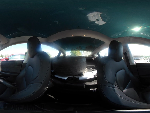 2018 Tesla Model 3 Long Range Battery z VIN 5YJ3E1EB0JF064945, wystawiony jako IAAI lot #42198286 z przebiegiem 35 112 mil mil oraz . Historia ofert i sprzedaży dostępna na DreamBid. Obrazek 26.
