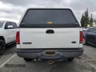 2005 Ford F-250 XL z VIN 1FTSX21525EA93155, wystawiony jako Copart lot #76545963 z przebiegiem 113 656 mil mil oraz Szkoda całkowita • Salvage title. Historia ofert i sprzedaży dostępna na DreamBid. Obrazek 6.