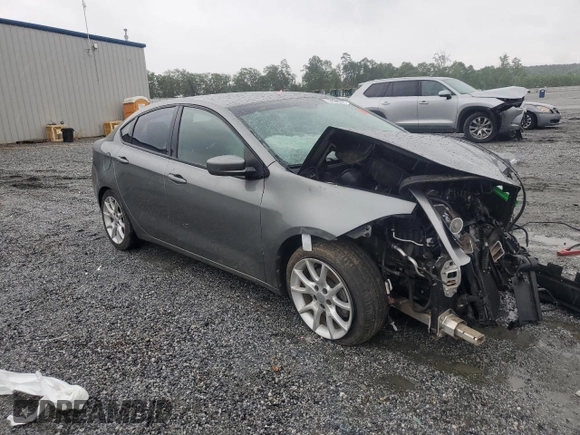 2013 Dodge Dart SXT z VIN 1C3CDFBA1DD155556, wystawiony jako Copart lot #56633845 z przebiegiem 50 676 mil mil oraz Szkoda całkowita • Salvage title. Historia ofert i sprzedaży dostępna na DreamBid. Obrazek 4.