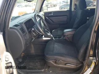 2007 Hummer H3 SUV with VIN 5GTDN13E178242106, listed as a Copart auction lot 68897714 with 187,762 mi miles and Clean Title. Bid and sale history available at DreamBid. Image 7.