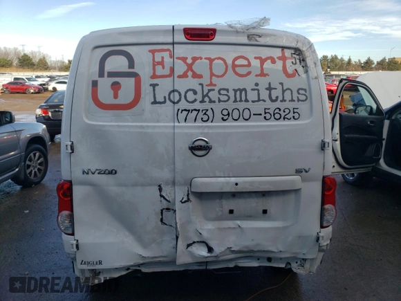 2021 Nissan NV200 SV z VIN 3N6CM0KN0MK691262, wystawiony jako Copart lot #83807244 z przebiegiem Nie podano mil oraz Szkoda całkowita • Salvage title. Historia ofert i sprzedaży dostępna na DreamBid. Obrazek 6.
